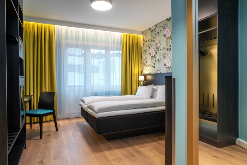 Guest room at Thon Hotel Slottsparken